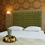Lounge Hotell 2*