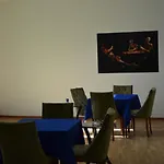 Lounge Hotell 2*