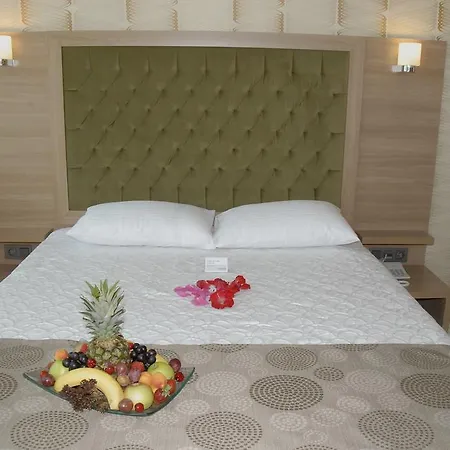 Szálloda Lounge 2*
