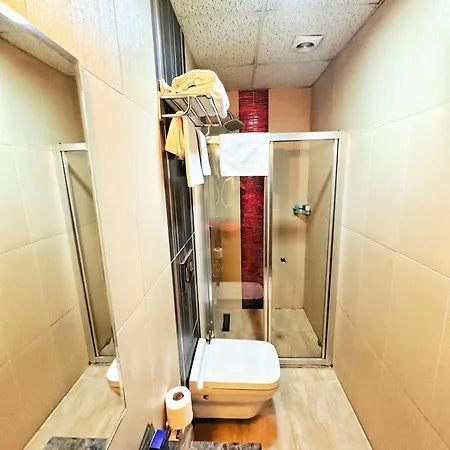 Lounge Отель 2*